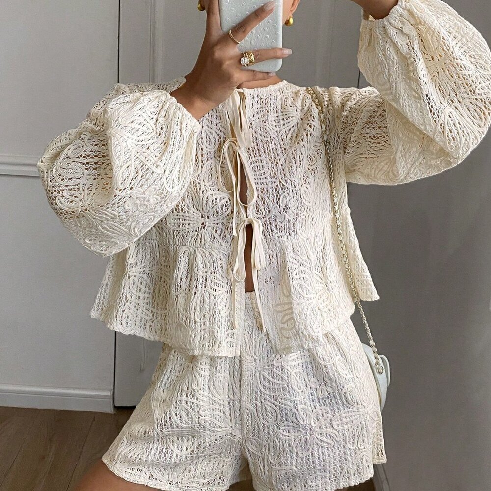 Casual Women's Floral Front Tie Lantern Sleeve Blouse With Shorts Set